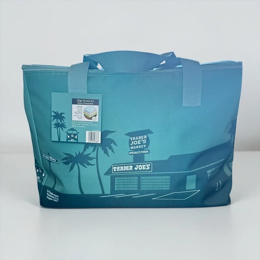 Trader Joe's Large Reusable Insulated Shopping Bag Teal Blue 8 Gallon Cooler NEW